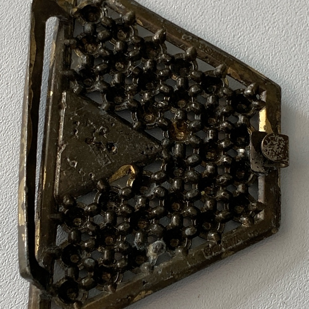 Antique or vintage Elegant Green and Gold Dress Belt Buckle for Costume Design - Picture 4 of 9
